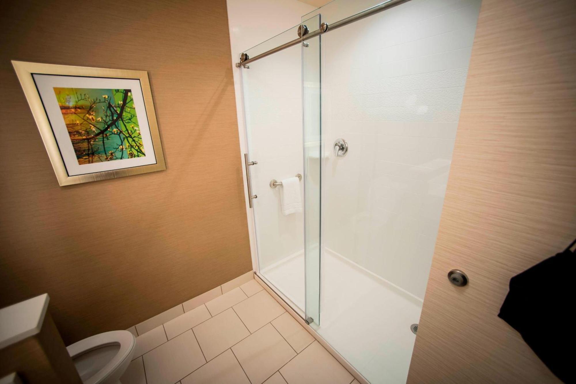 Fairfield Inn & Suites By Marriott Cincinnati Uptown/University Area Eksteriør billede