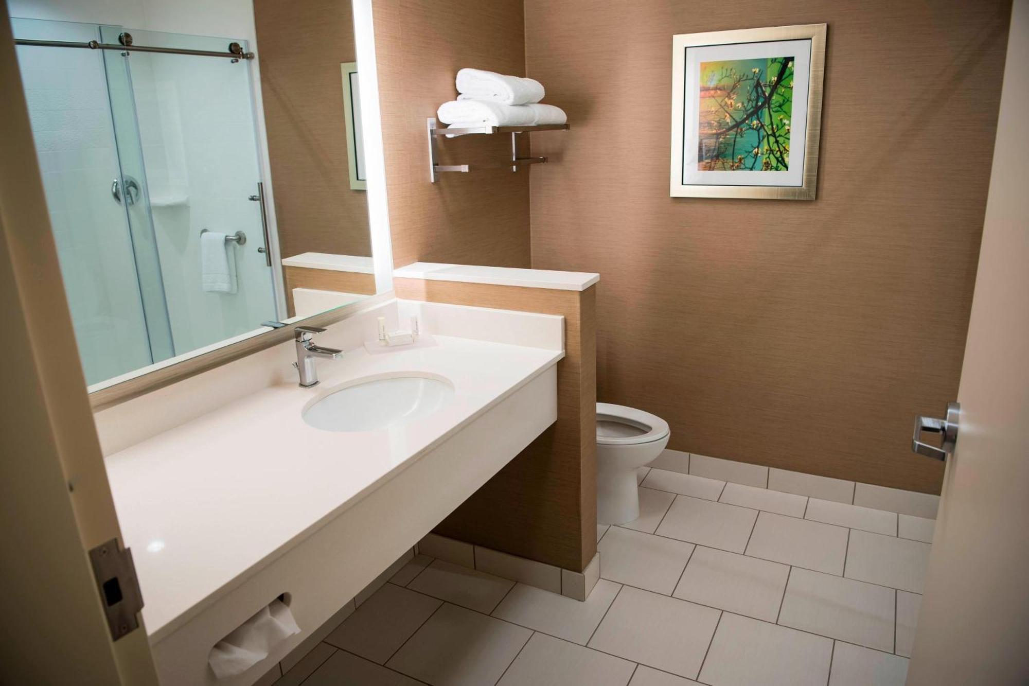 Fairfield Inn & Suites By Marriott Cincinnati Uptown/University Area Eksteriør billede